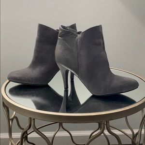 🌷SALE!!Express booties